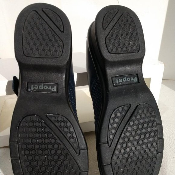 Propet Women's Maya Mary Jane Orthopedic Shoe - Picture 4 of 6